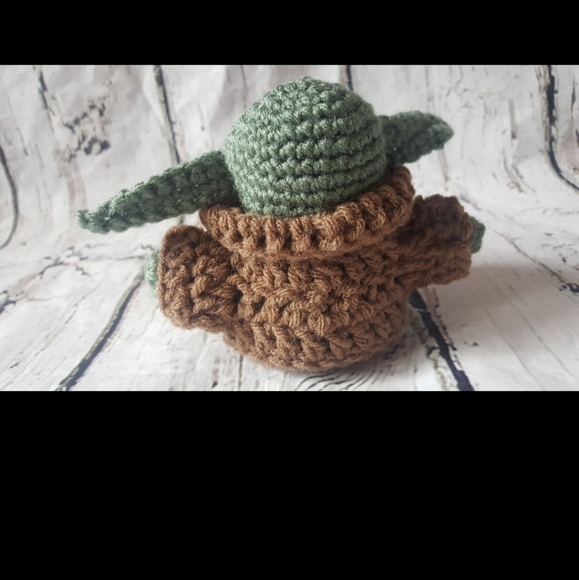 Mini baby yoda Amigurumi - Picture 3 of 11